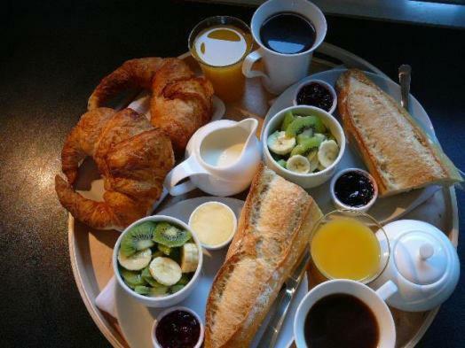 Peniche Alclair Bed & Breakfast Metz Bagian luar foto